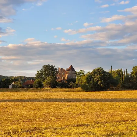Couette-café Mas De Garrigue 4*